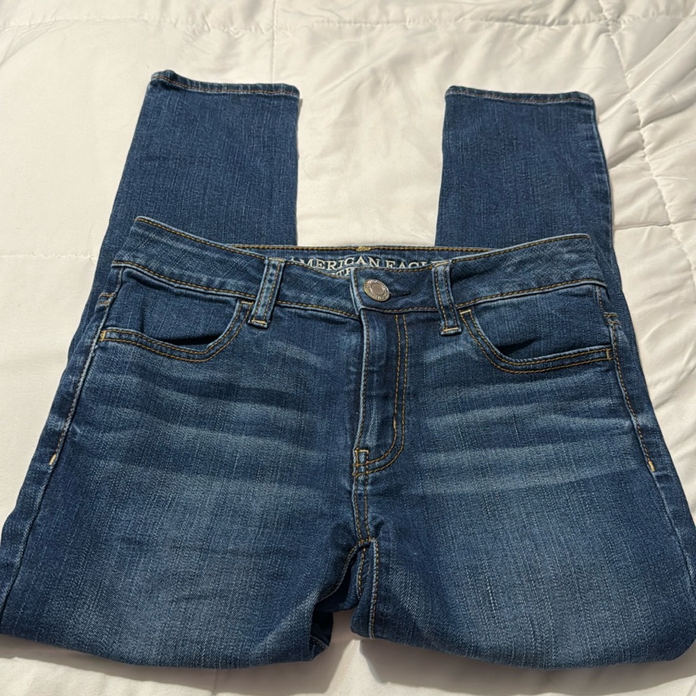 cropped american eagle jeans